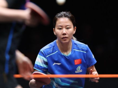 “陈熠力克陈幸同，以4比1强势晋级！”