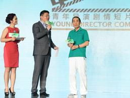 张艺谋说年轻人是中国电影的未来