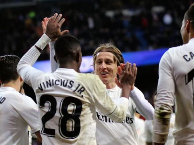 阿拉维斯与皇马巅峰对决：激情碰撞，谁将笑到最后？