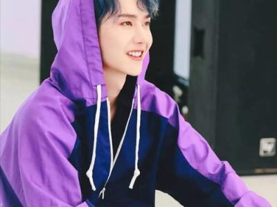 王一博：从山巅到海浪，挑战极限的勇敢之旅